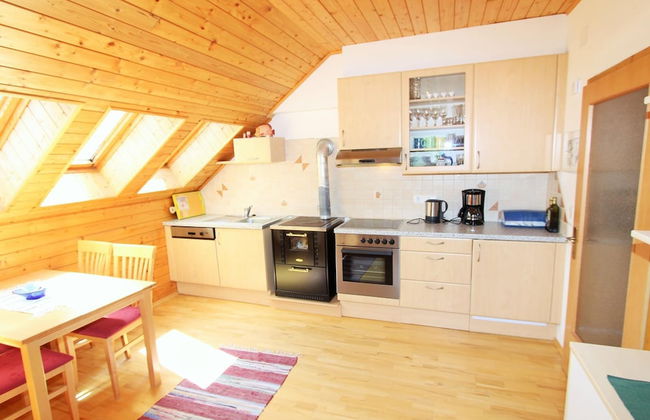 Cozy Apartment in Köttmannsdorf near Lake - Photo 5