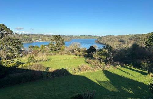 Penarvon House - Stunning Waterfront Escape with Games Room - Foto 43