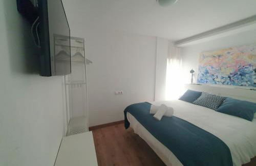 EL ÚNICO apartment with jacuzzi and art - Photo 22