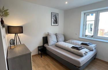 Gemütliches Studio-Apartment in Karlsruhe Neureut - Nähe Uni-KIT-Messe, Fußbodenheizung, Regendusche, Waschmaschine, Stellplatz - Foto 1