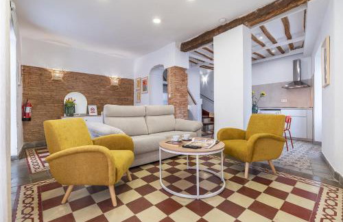 La Casa Real - Photo 1