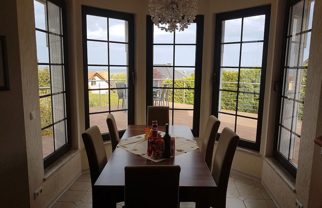 Group Hideaway With Pool - Photo 27