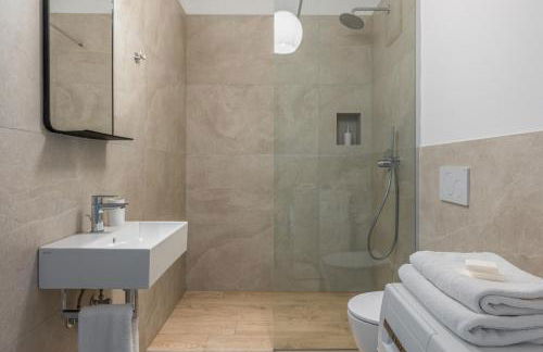 Casa al Lago di TSS' - Ampio Giardino Fronte al Lago - Perfetto per Famiglie e Gruppi a Calceranica al Lago - Foto 15