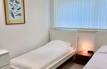 Beautiful modern sea-side apartment in the city - Foto 14