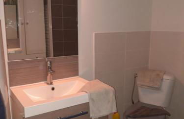 Petit maison avec jardin - Photo 9