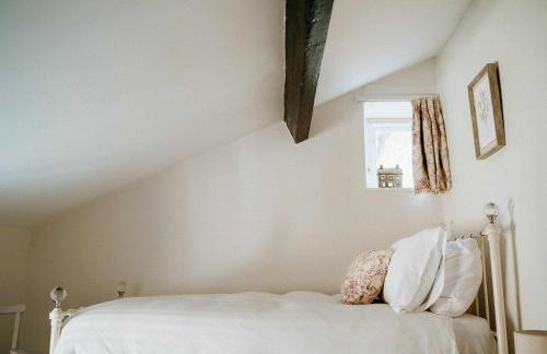 Swallow Cottage, Bakewell - Photo 11