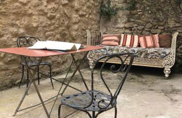 Le charme au centre du village - Photo 7