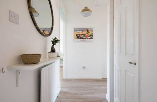 Stylish apartment with balcony, minutes from beach - Foto 6