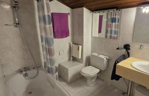 Confortable 3 pièces, 6 pers, balcon sud, proche télésiège, animaux OK, parking, WiFi - FR-1-676-202 - Foto 15