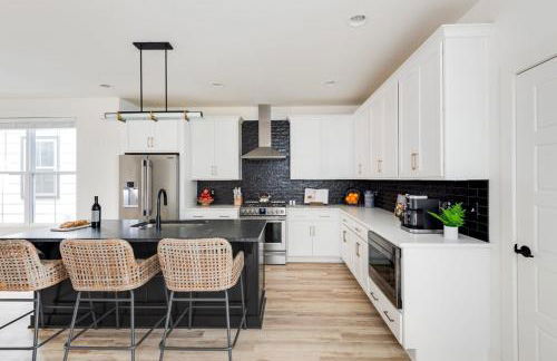 The Ashland House - Stylish Design, Backyard Oasis - Foto 6