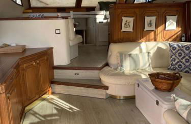 Waterfront Cozy two bedrooms - Photo 2