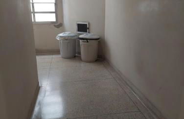 Apto frente à praia, aconchegante, vista lateral pro mar! - Foto 11