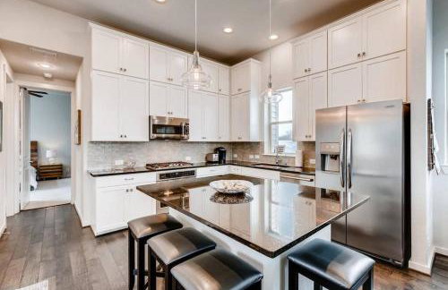 Fam Friendly 5 Bed Home Blocks To Pearl/Riverwalk! - Foto 16