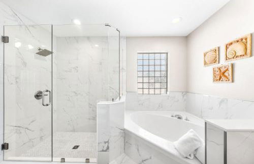 Andrea's Island - PET FRIENDLY - BEACH SERVICE-SLEEPS12!! - Foto 37