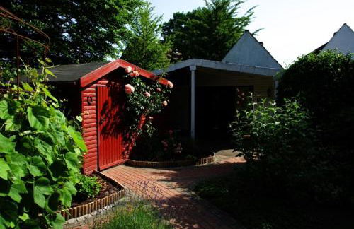 Gemütliches Haus - traumhafter großer Garten - Foto 18