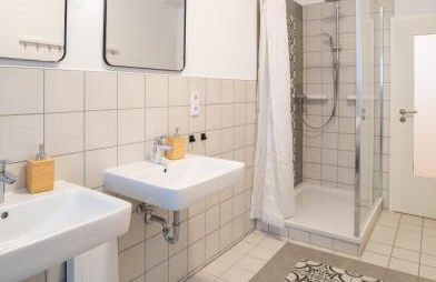 Arbio Monteurzimmer Fredersdorf parking included - Photo 23