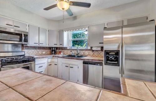 Pool Mins to Downtown & Alamo - Huisache Retreat - Foto 5