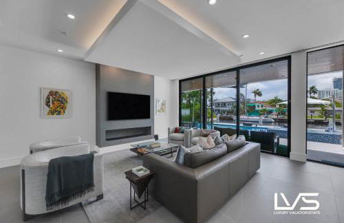 Carlotta- New Construction Luxury Waterfront Villa - Foto 36