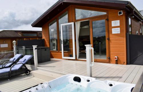 Hot Tub Lodge, Panoramic Views & Free Golf, Dog Friendly - Foto 74