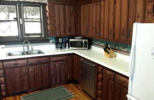 Waterfront Cabin Rental for a Boating Getaway on Loon Lake in New York - Photo 4