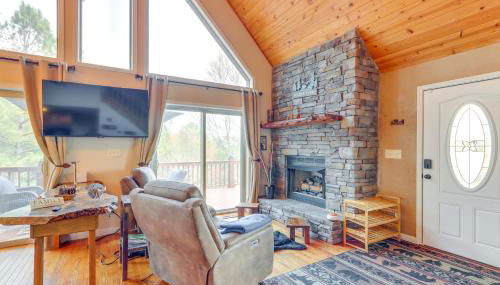 Peaceful Cabin Retreat - 9 Mi to Murphy! - Foto 4