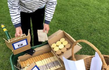 Whittlewood Shepherd's Hut in Silverstone, Cosy, Rural, Views - Photo 13