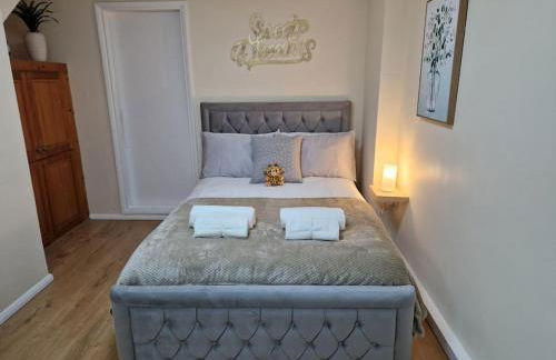 Cozy flat & Lovely garden, High Speed WiFi - Foto 12