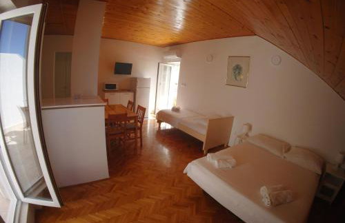 Apartments and Rooms Špiro - Photo 28