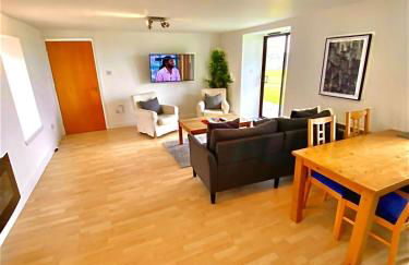 Dolphin Bay Suites - Photo 13