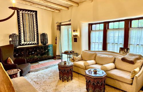 Historic Adobe 1 acre compound ultimate Santa Fe immersion Classic & Dreamy - Foto 6