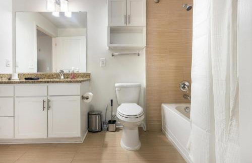 Landing Stylish 2BD Gym Clubhouse - Photo 23