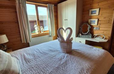 3-Bed Ocean View Lodge - Parking & Terrace - Photo 26