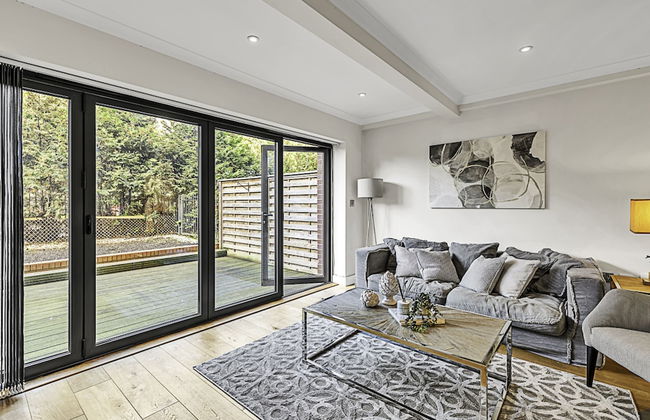 Chic and Contemporary Retreat in Brentford - Foto 9