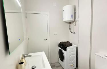 BOUTIQUE LUXURY City Center - Photo 18