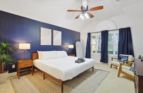 5BD 2BA w Backyard Oasis Pool Jacuzzi Firepit - Foto 17