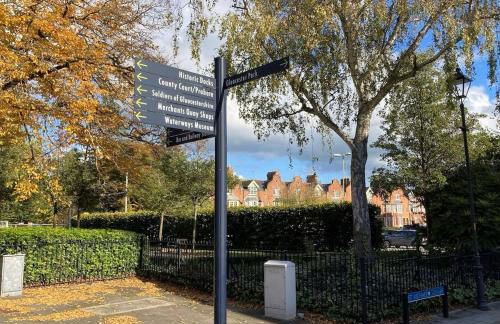 St Michaels Town House - Elegant and Large Holiday Home in the Heart of Gloucester - Foto 49