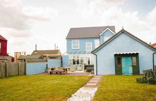 Sea View Beachfront House - Photo 21