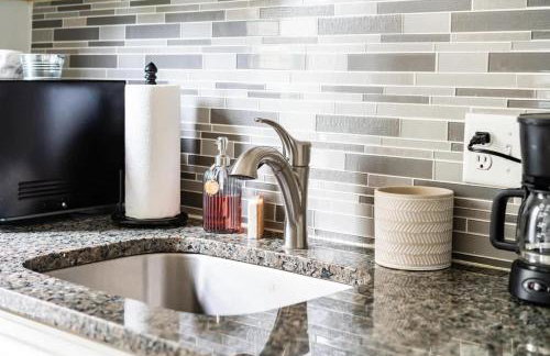 Jungle Fever by Jungle House Walk to High Street Near Convention Center OSU & Nationwide Arena Downtown & Short North 5 800 Reviews Private Parking - Foto 66