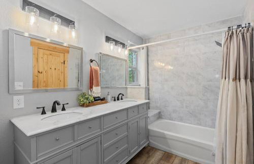 Mountain View Retreat- Private Hot Tub & Views - Foto 17