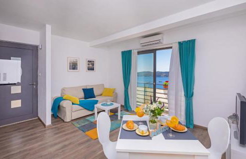 Apartmani D & J with Heated Pool & Stunning Sea View - Photo 145