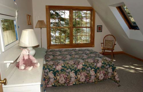 Coastal Vacation Rental with Fireplace near the Acadia National Park in Maine - Foto 6