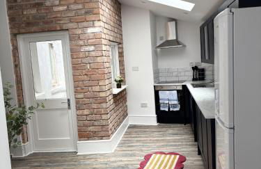 The Newcastle Residence Cozy & Modern Flats in The Park Estate - Photo 19