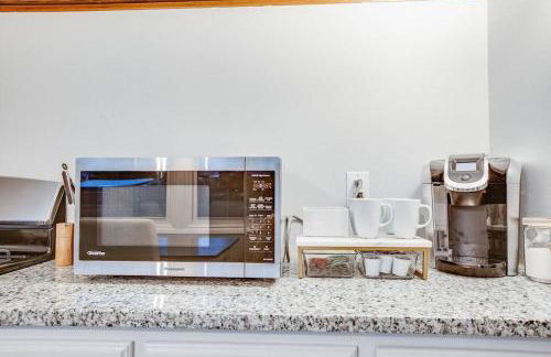 Modern Cozy Home 4 min Drive from Notre Dame - Foto 17