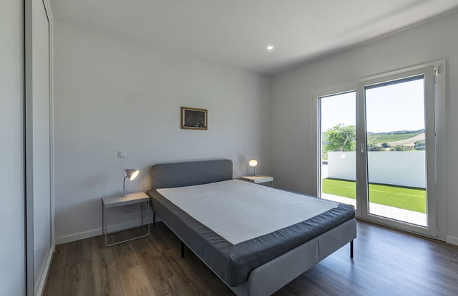 Captivating 4-bed House in Cadaval District-lisbon - Foto 2