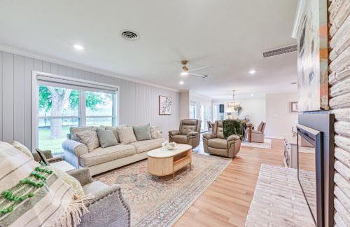 Patio, Yard, Views Modern Home in Longview - Foto 5