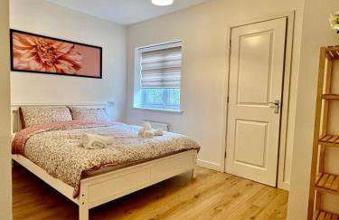 Peaceful modern home with garden and parking - Foto 18