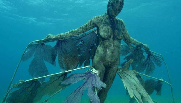 Sculpture sous-marine à Cancun