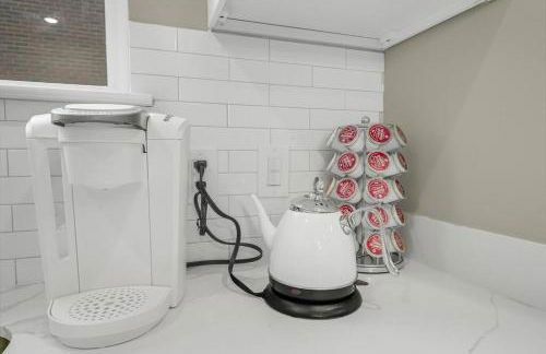 Gray Lux Hse 3BR 3 and half Ba MedCenter DownTWN HotTub - Photo 68