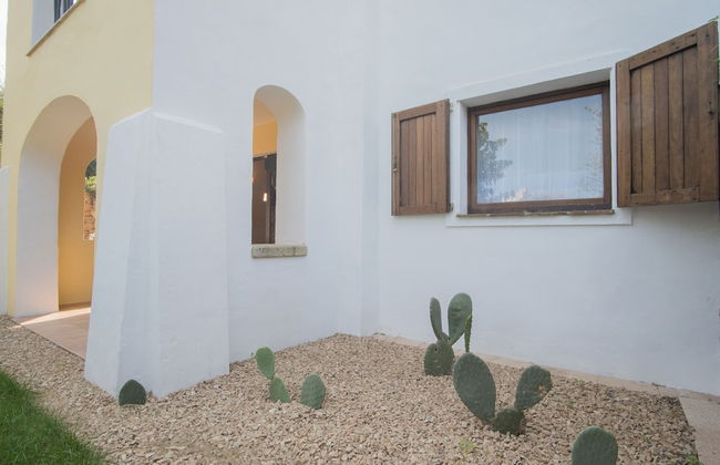 Beautiful Il Giardino Degli Oleandri 1 Bedroom Sleep 4, Plus Extra Child - Photo 28