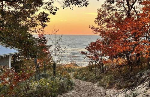 LakePath Beach House - XL hot tub, walk to beach - Foto 30